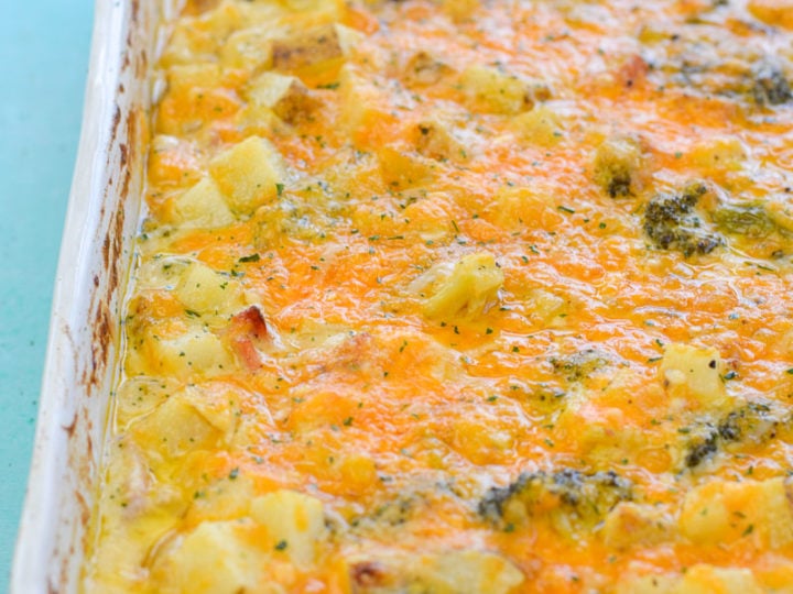 https://www.maebells.com/wp-content/uploads/2014/03/Cheesy-Potato-Broccoli-and-Ham-Bake-720x540.jpg
