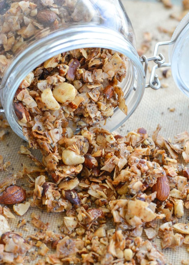 Toasted Coconut Granola (low carb + keto) Maebells