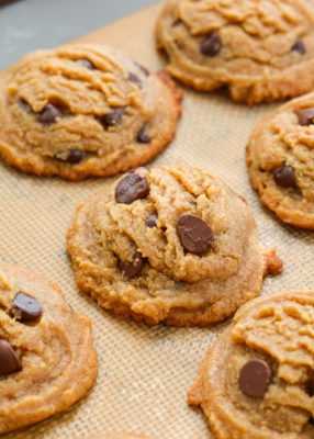 Chocolate Chip Flourless Peanut Butter Cookies - Maebells