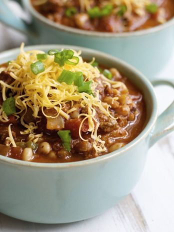 Black Eyed Pea and Cabbage Soup, PERFECT for new years! www.maebells.com