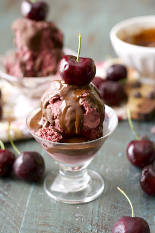 Chocolate Covered Cherry Sundaes - Maebells