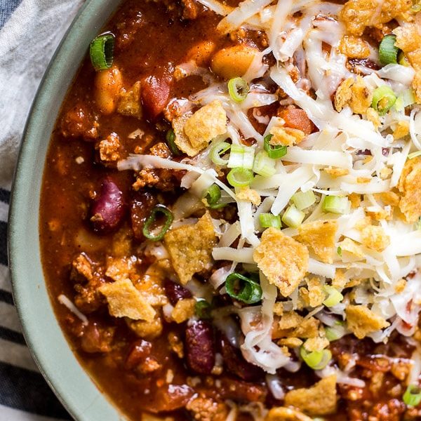 Slow Cooker White Bean Chicken Chili Verde + Video - Maebells