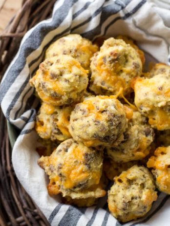 These keto sausage egg and cheese bites are the perfect breakfast on the go. They’re cheesy packed full of protein, and only have one net carb each!