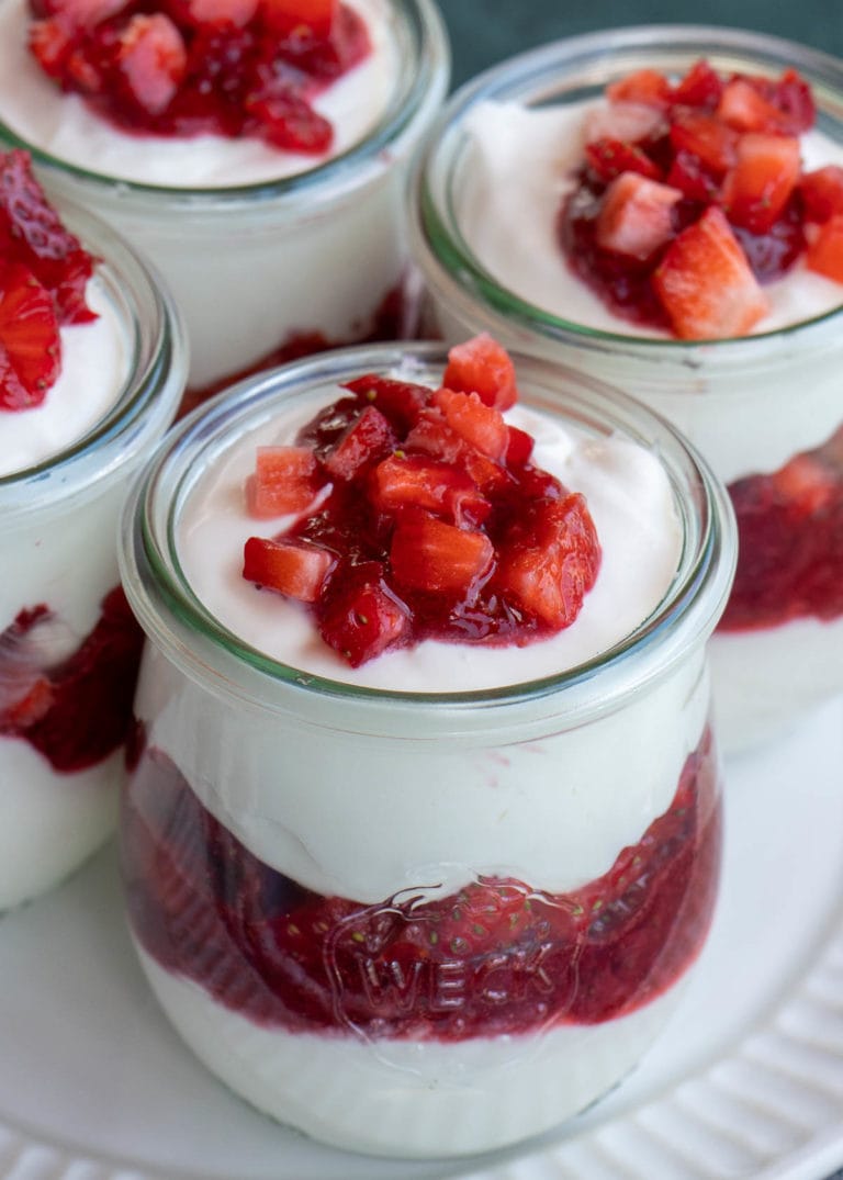 Strawberry Cheesecake Jars - Maebells