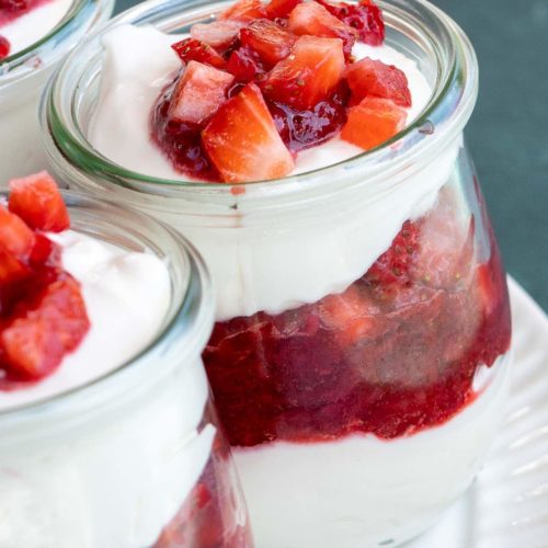 Strawberry Cheesecake Jars - Maebells