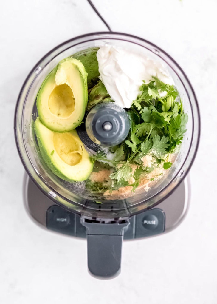 avocado cream sauce ingredients in blender